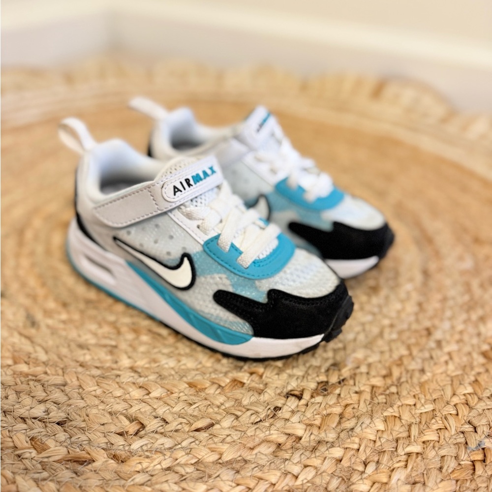 🌾 Host Pick💫🩵🎊 Nike Air Max Solo Little Kids